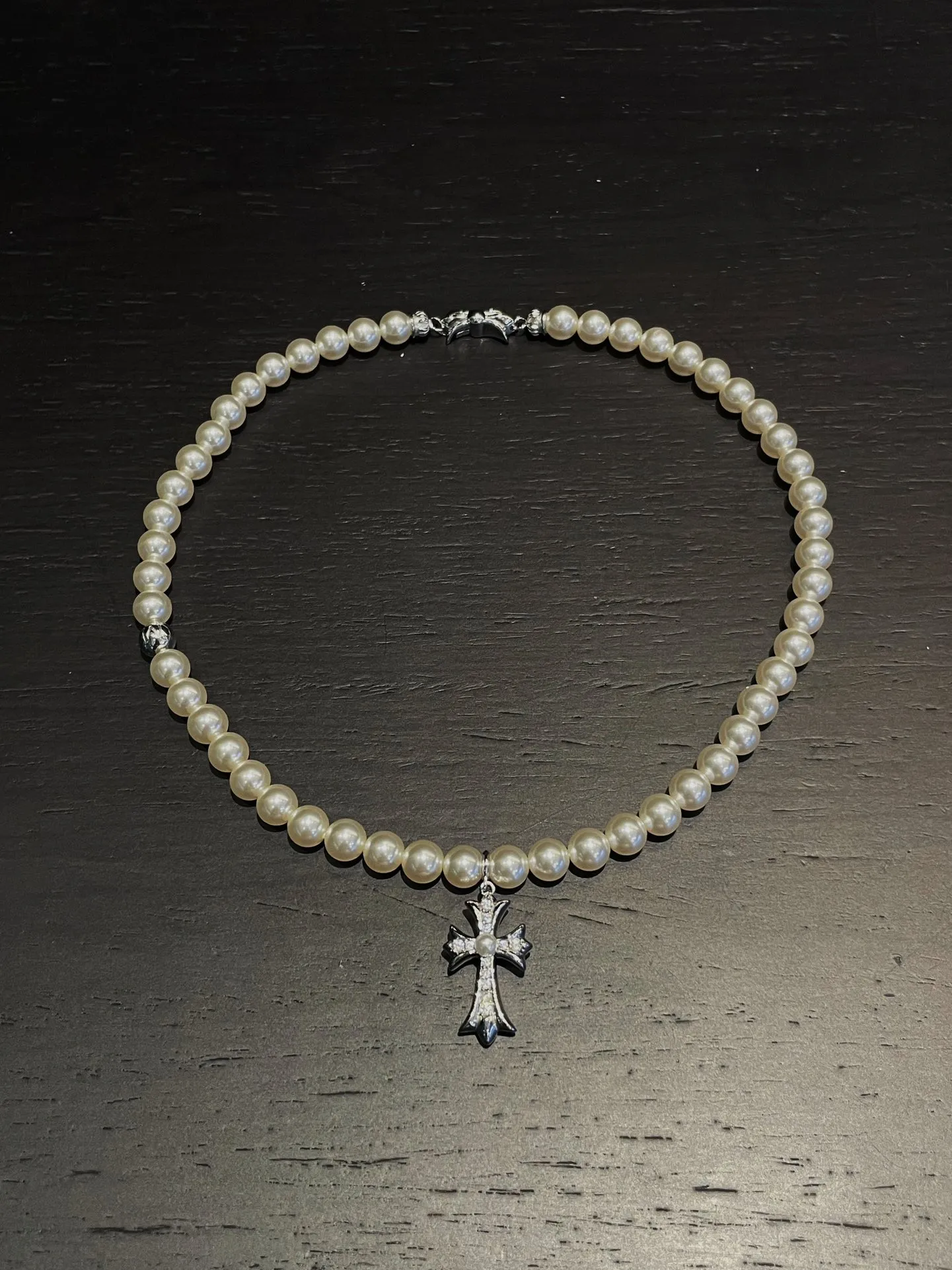 Chrome Hearts x Mikimoto クロスネックレス ホワイトパール - 画像 (5)