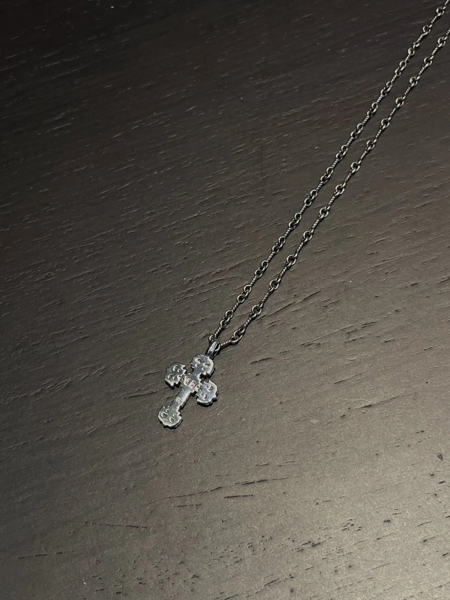 Chrome Hearts 緑ダイヤミニ炎十字架ネックレス - 画像 (6)