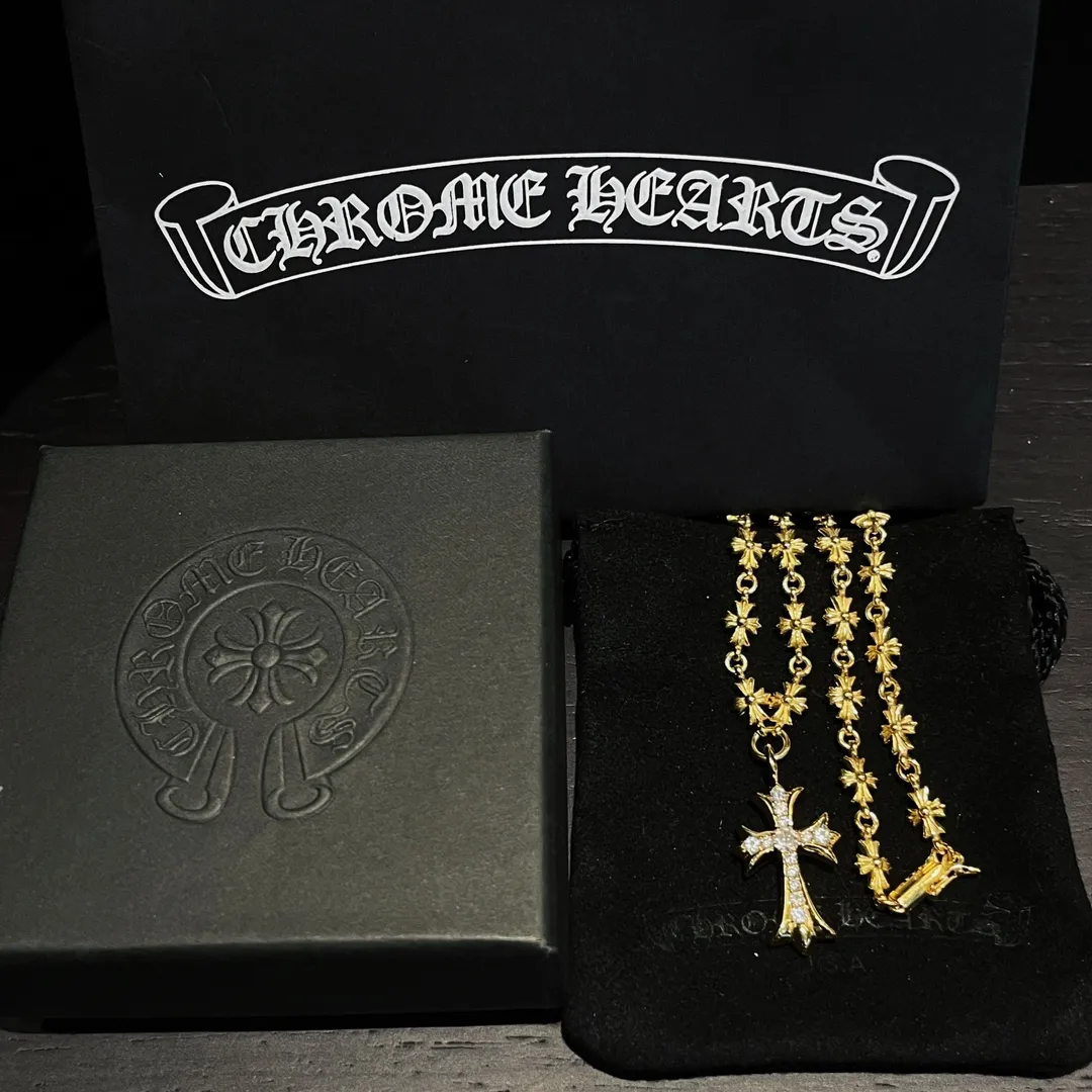 Chrome Hearts ゴールドクロスネックレス - 画像 (9)