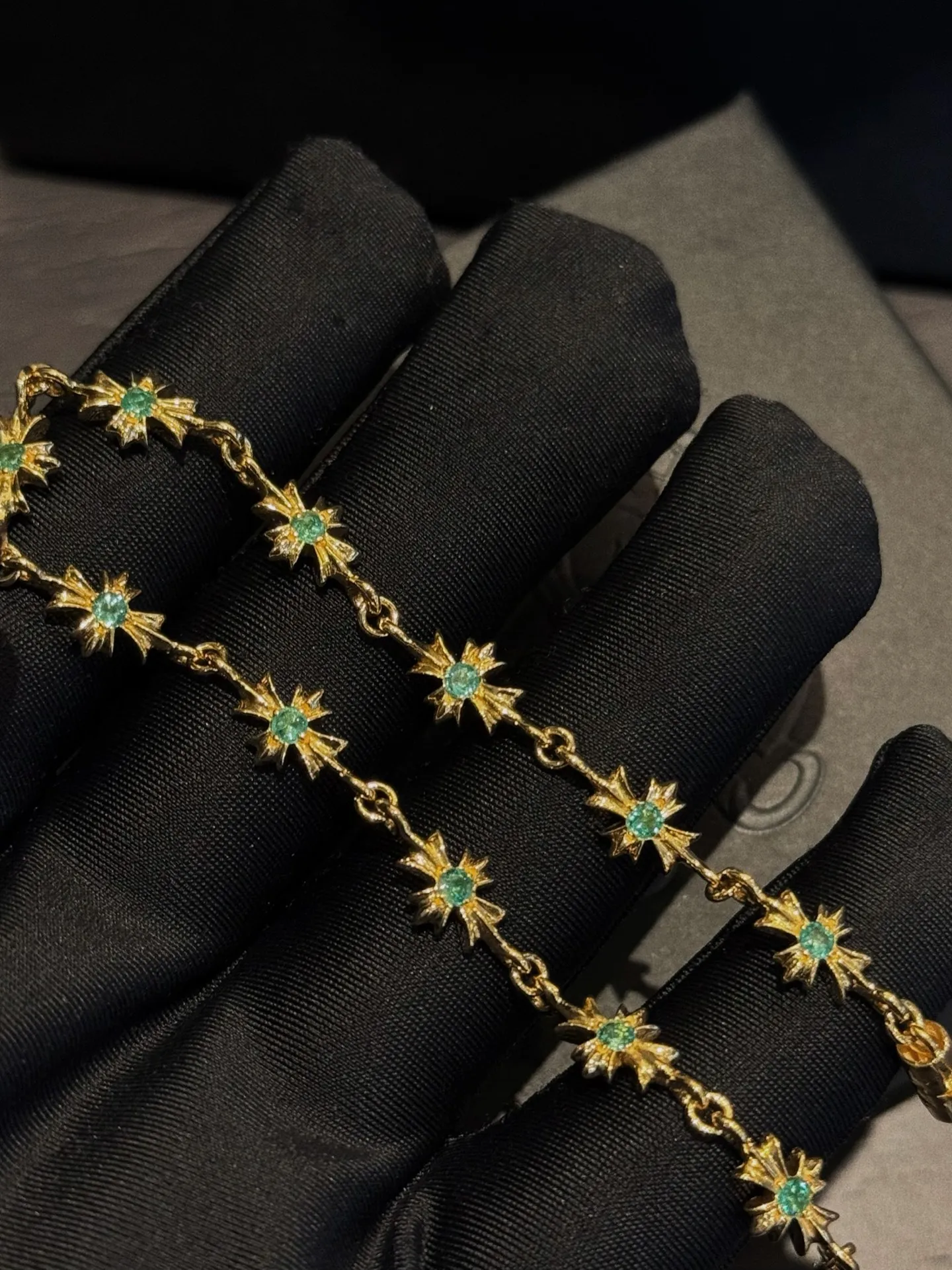 CHROME HEARTS 22K エメラルド十字ブレスレット - 画像 (6)