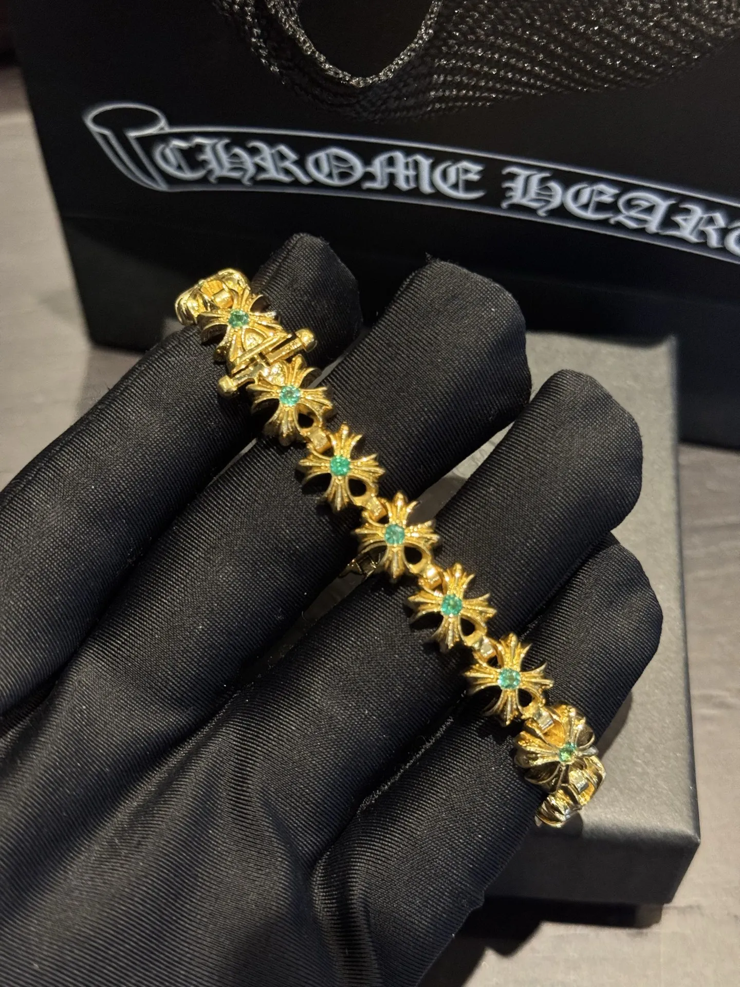 CHROME HEARTS 22K金エメラルド十字ブレスレット - 画像 (4)