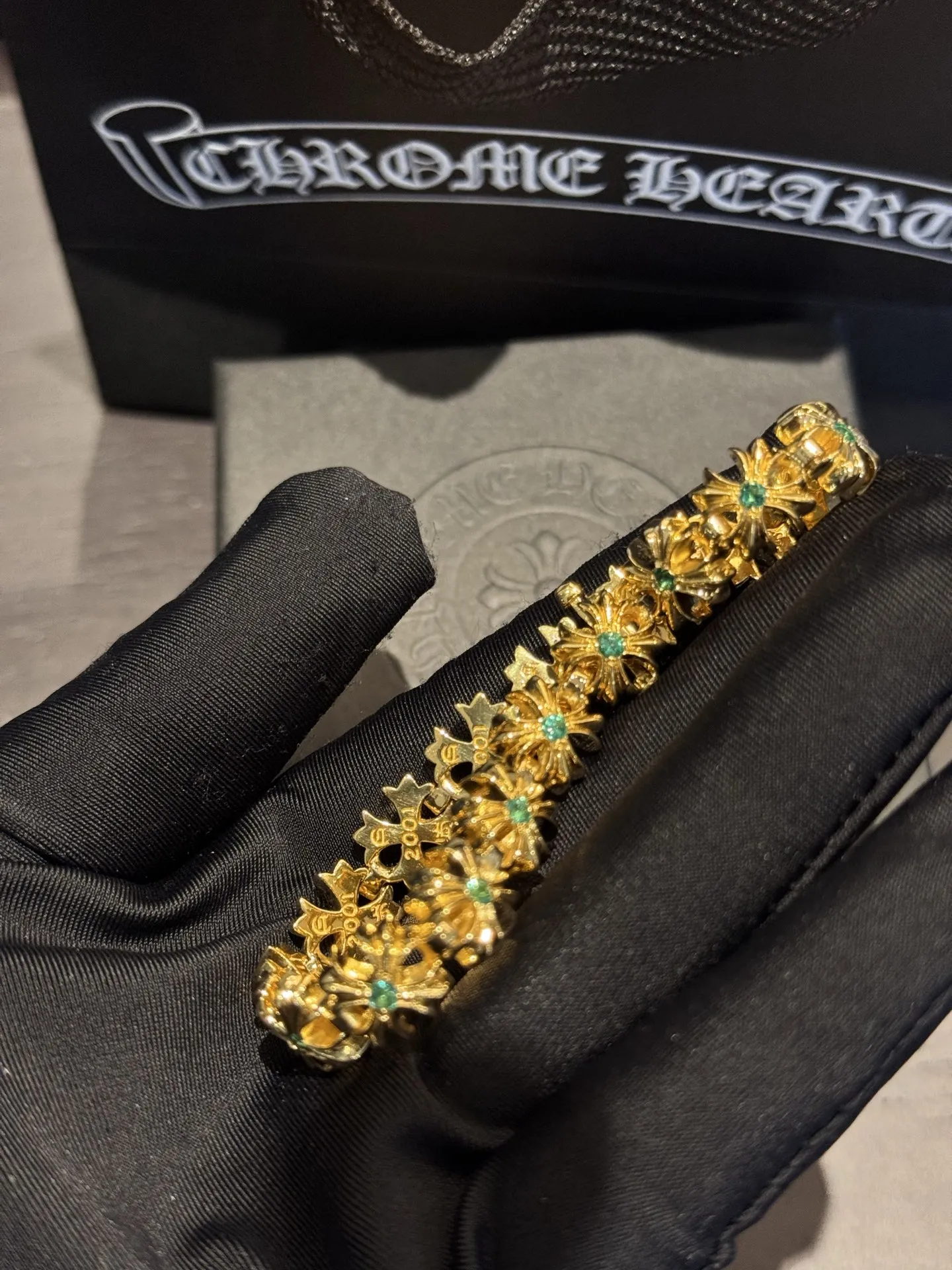 CHROME HEARTS 22K金エメラルド十字ブレスレット - 画像 (5)