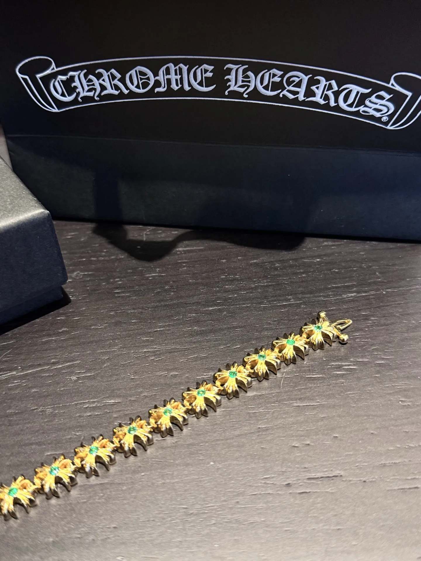 CHROME HEARTS 22K金エメラルド十字ブレスレット - 画像 (6)