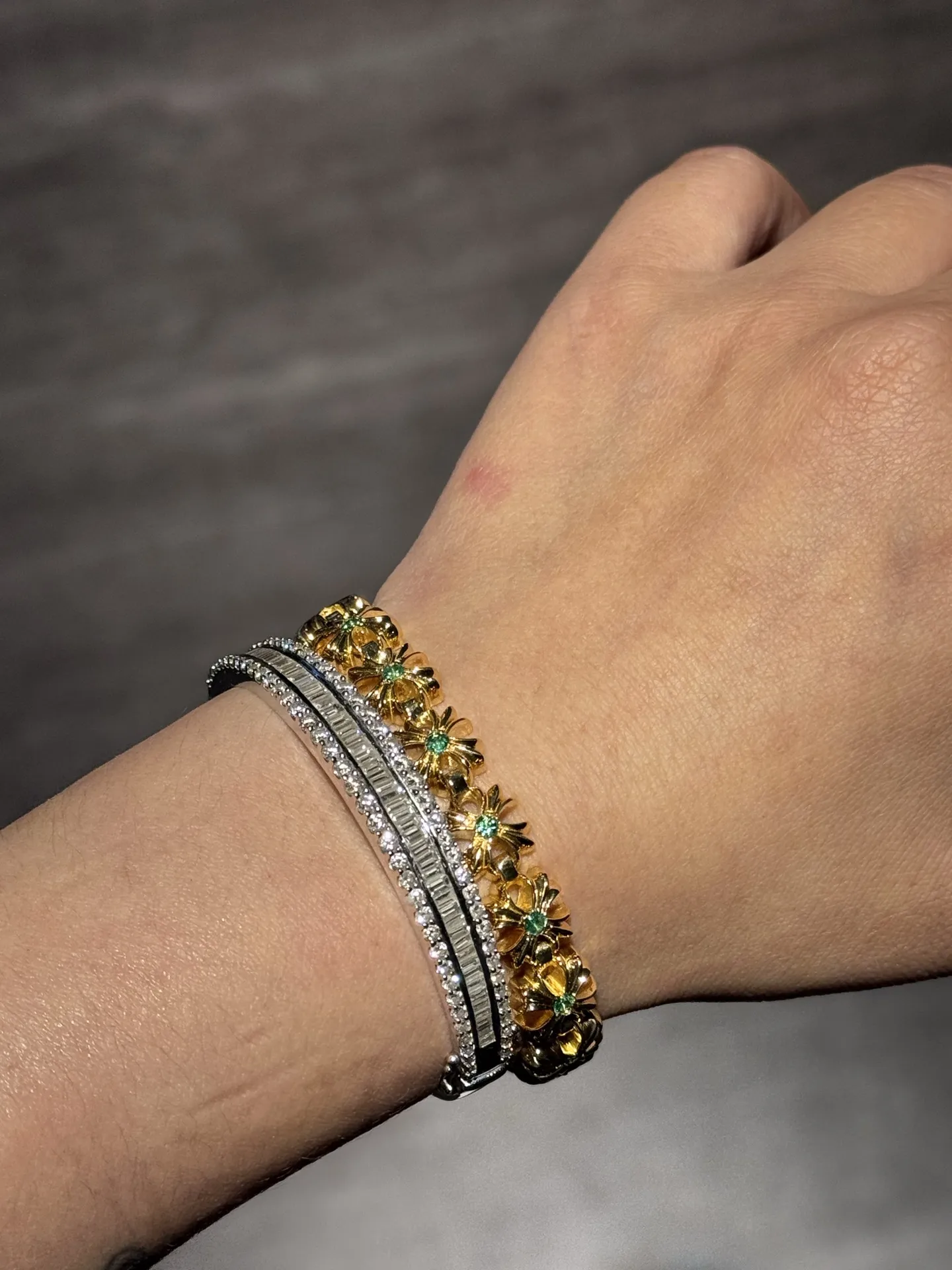 CHROME HEARTS 22K金エメラルド十字ブレスレット - 画像 (9)