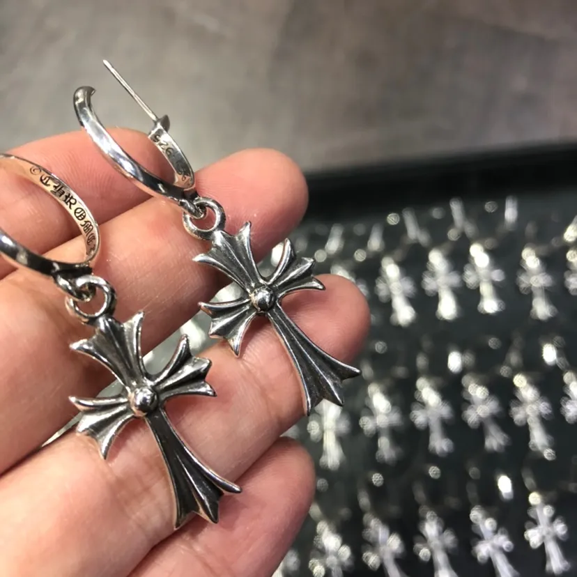 Chrome Hearts シルバー925クロスイヤリング ブラック