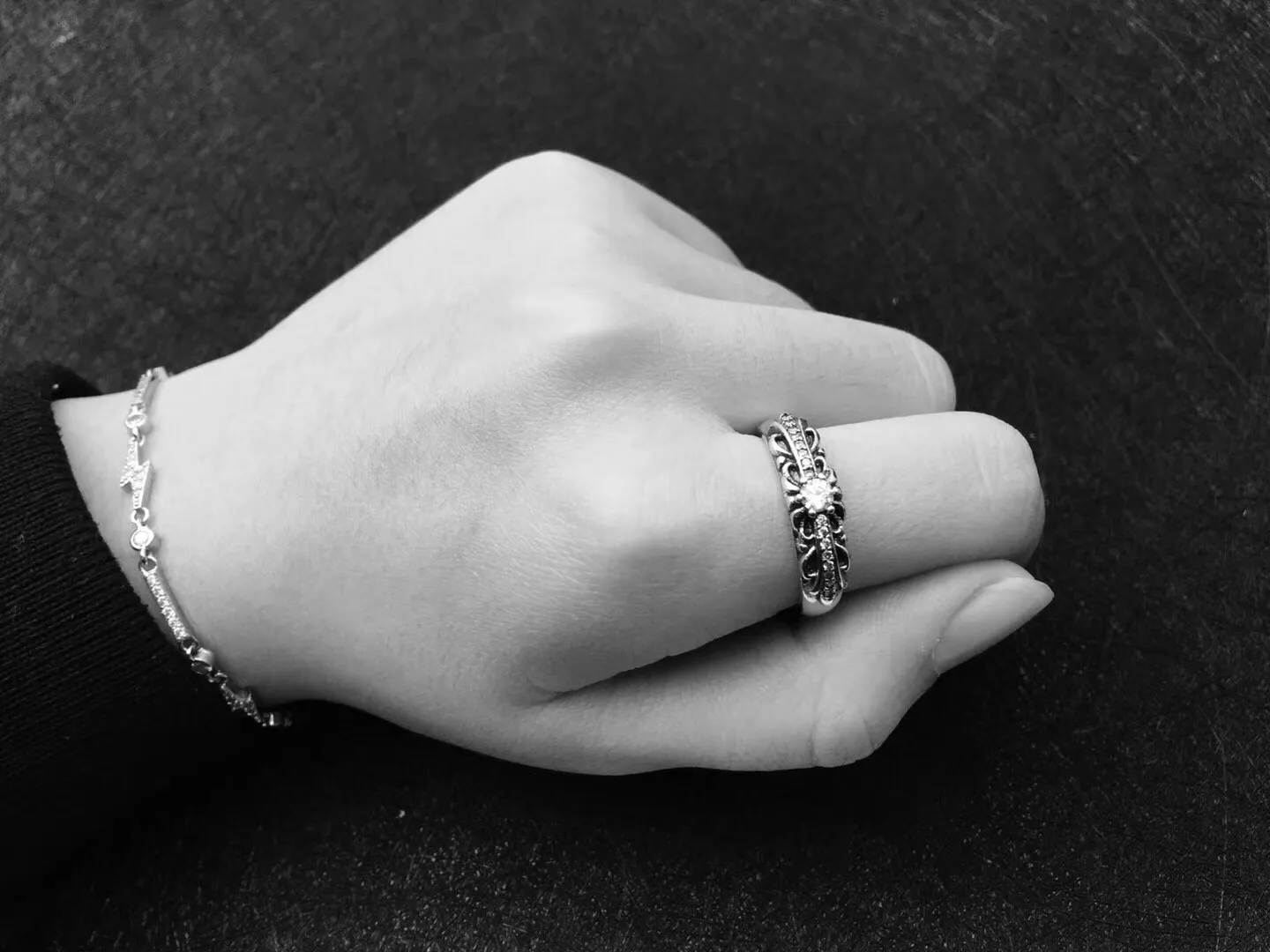 クロムハーツ シルバー クロスリング - 画像 (5)