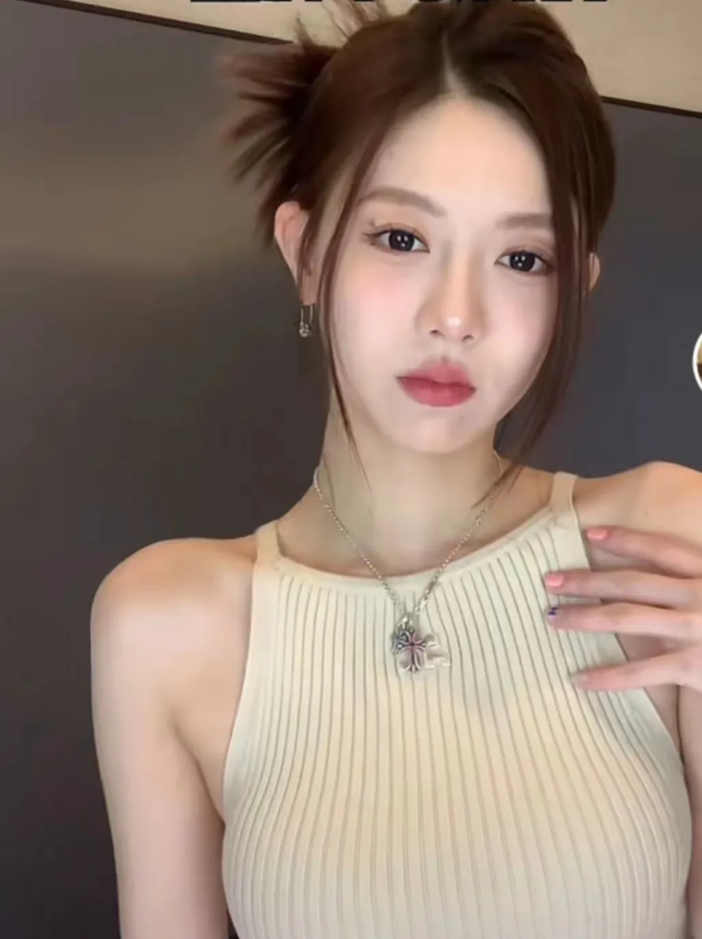 Chrome Hearts レッドブルー クロスネックレス - 画像 (10)