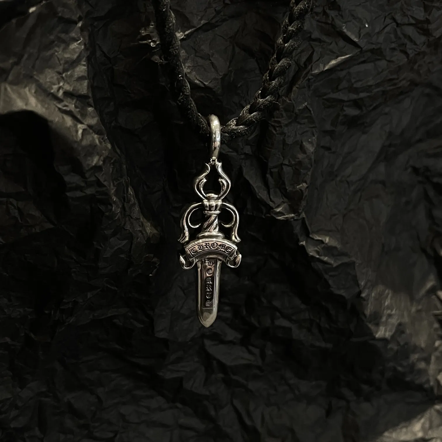 Chrome Hearts ブラック剣モチーフネックレス - 画像 (9)