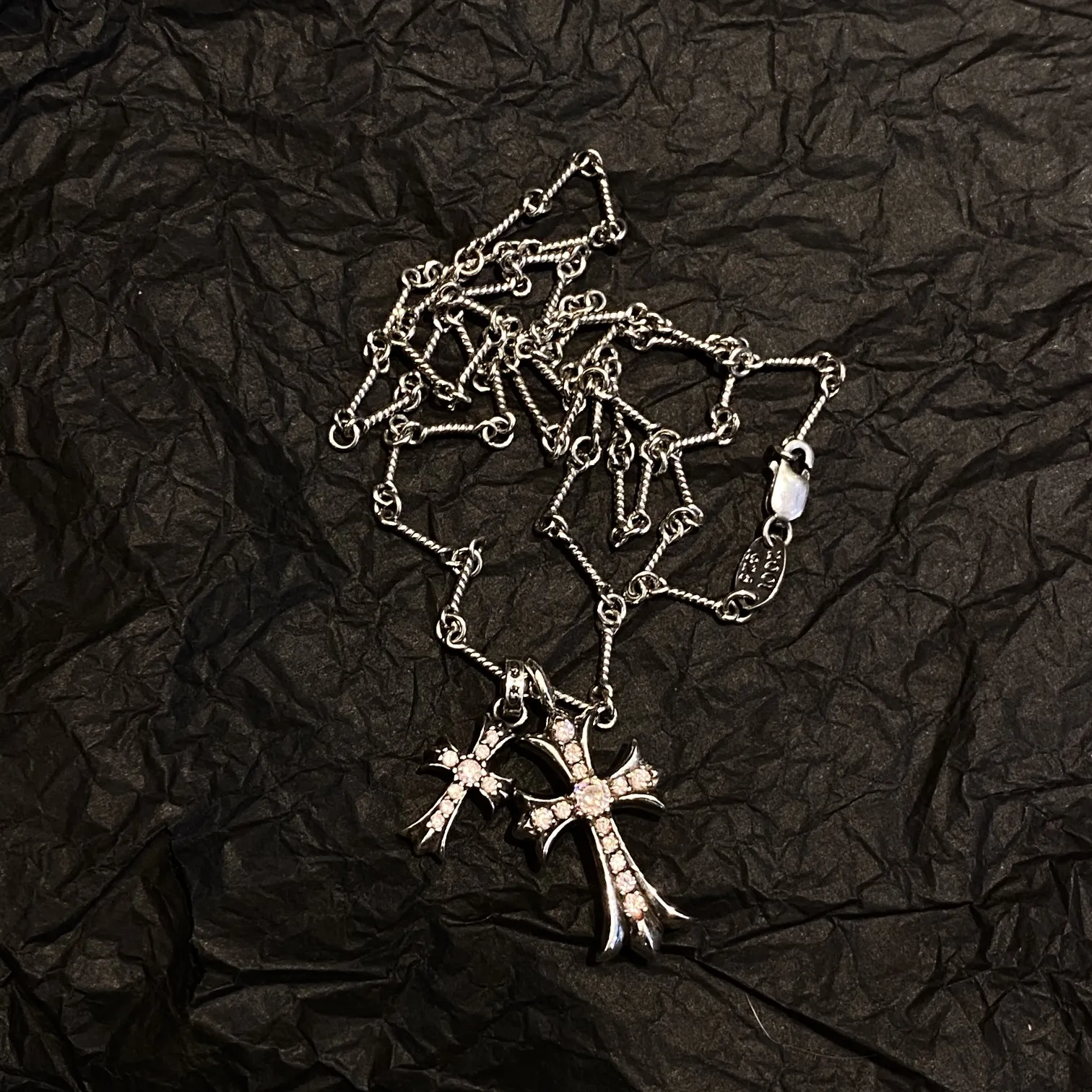 Chrome Hearts ピンクダイヤモンド十字架ネックレス - 画像 (4)