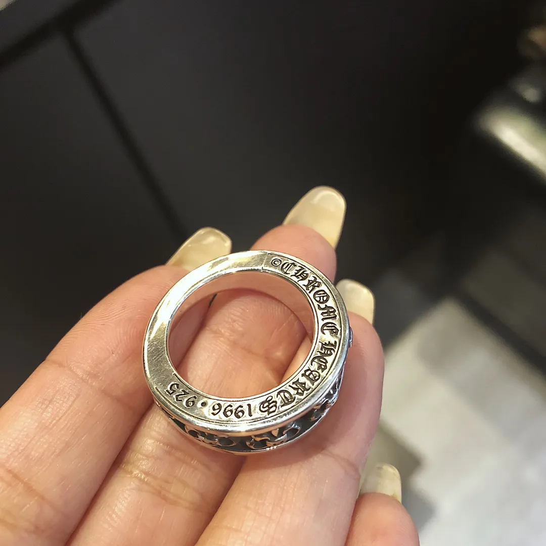 Chrome Hearts シルバー 不対称クロスリング - 画像 (5)