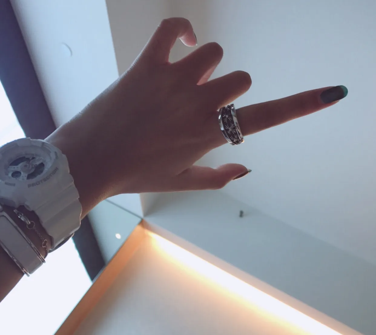 Chrome Hearts シルバー 不対称クロスリング - 画像 (8)