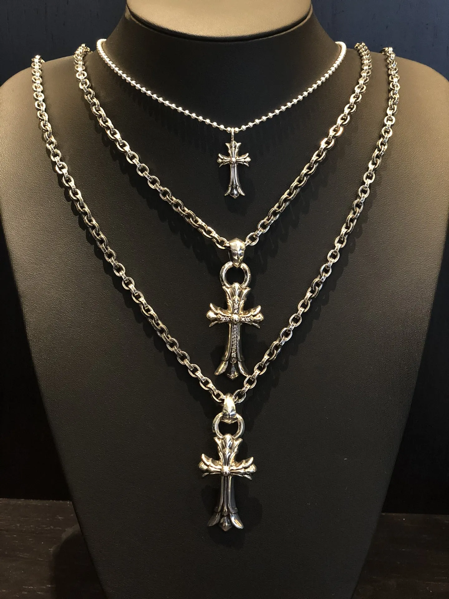 Chrome Hearts ダブルクロス ネックレス シルバー - 画像 (5)