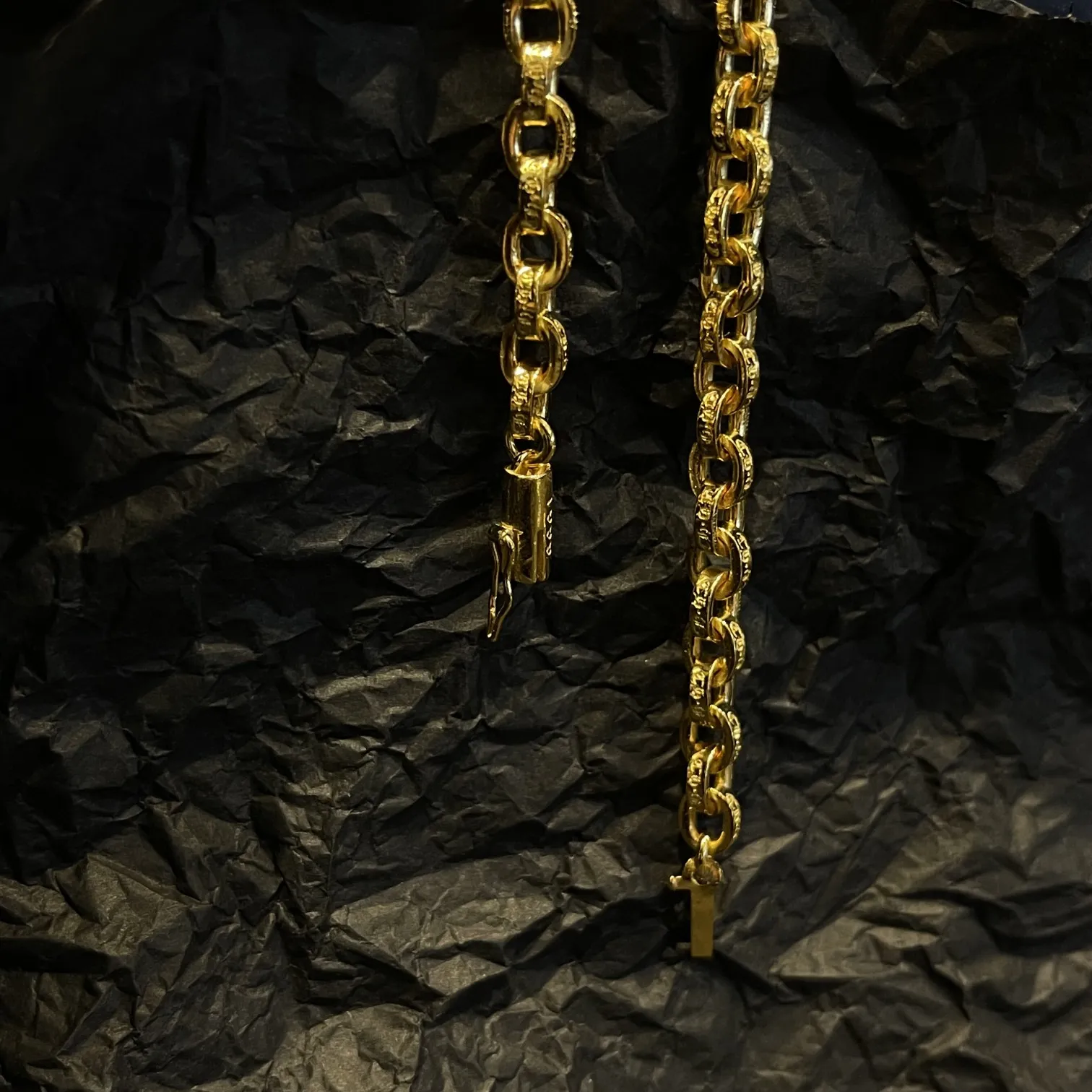 Chrome Hearts ゴールドCH手錠ブレスレット - 画像 (9)