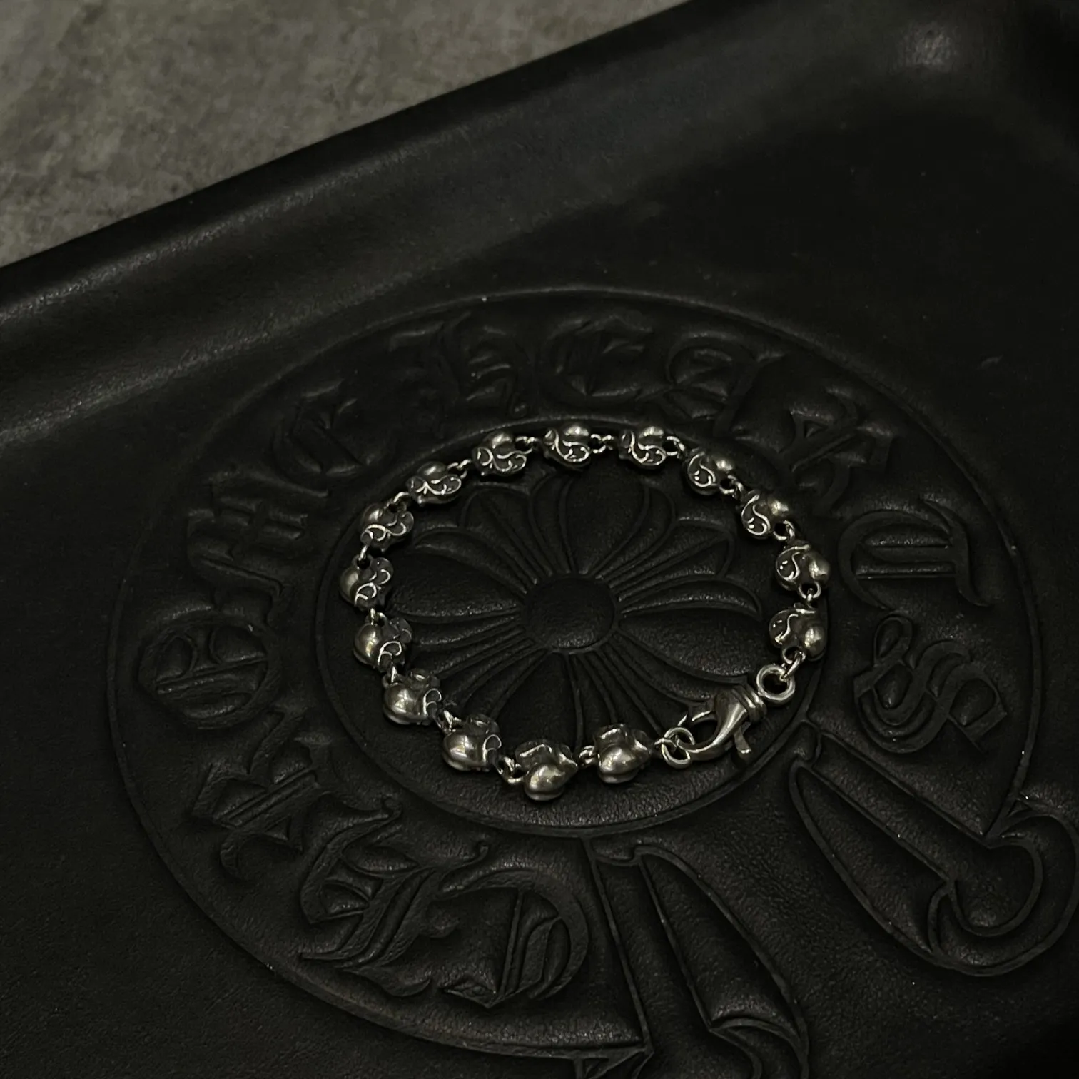 Chrome Hearts シルバー蔓藤桃心ブレスレット - 画像 (6)