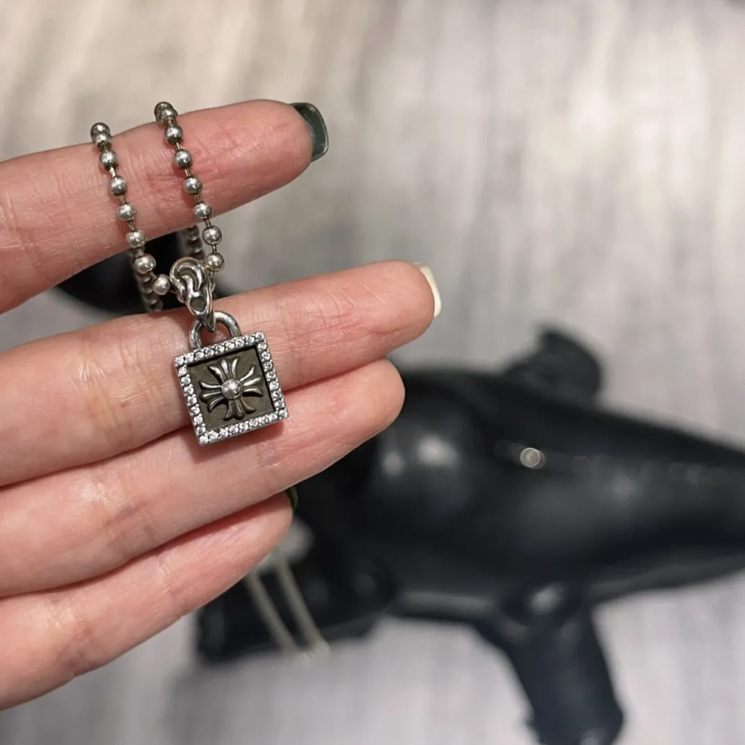 Chrome Hearts クロスフルーツ小方牌ネックレス シルバー - 画像 (8)