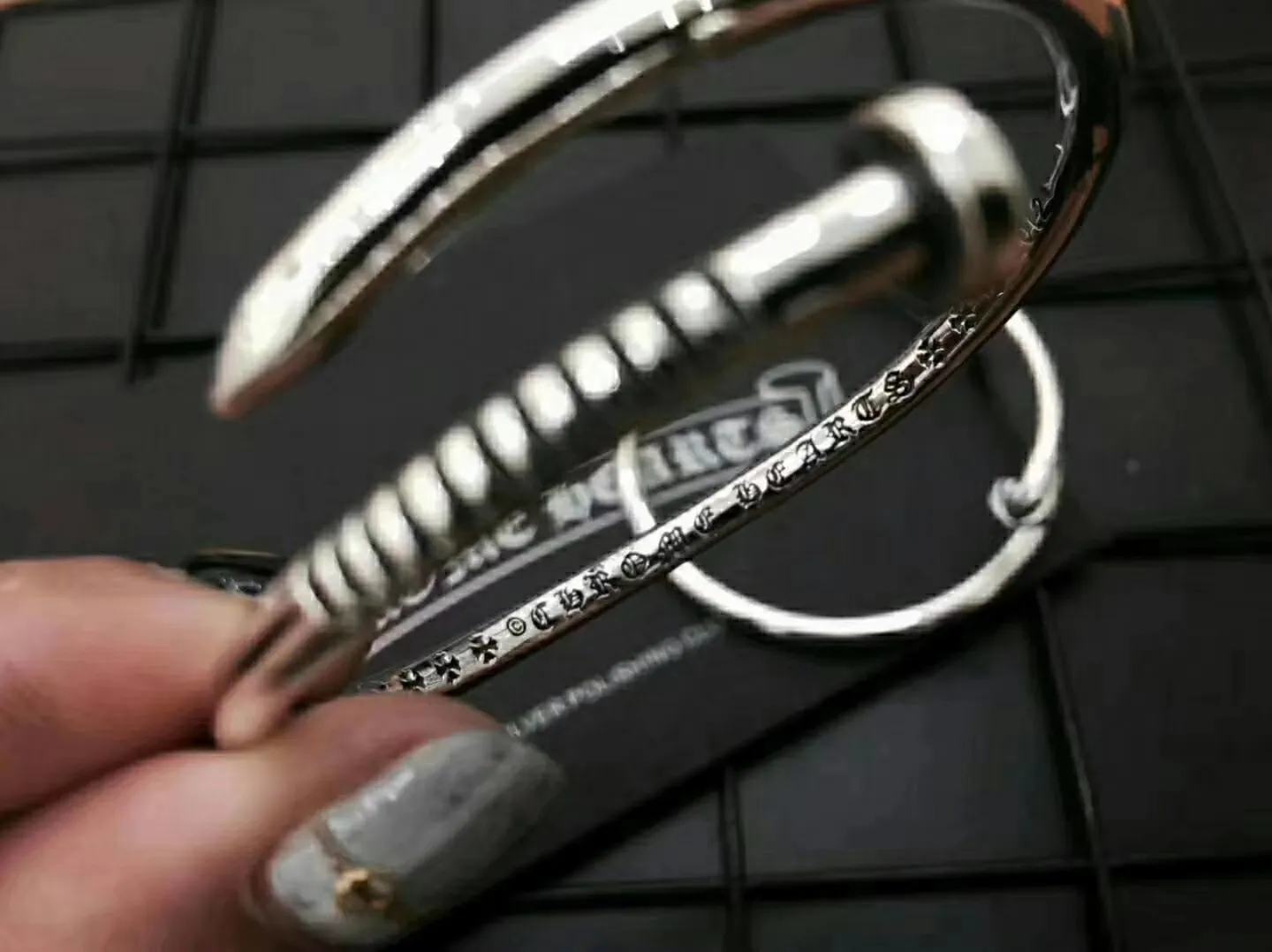 クロムハーツ シルバー スタッドブレスレット - 画像 (5)
