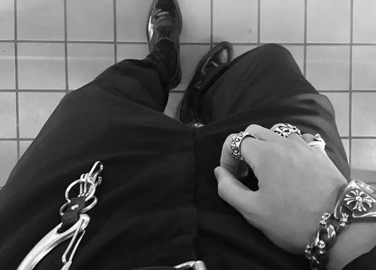 Chrome Hearts シルバーダイヤモンドクロスリング - 画像 (10)