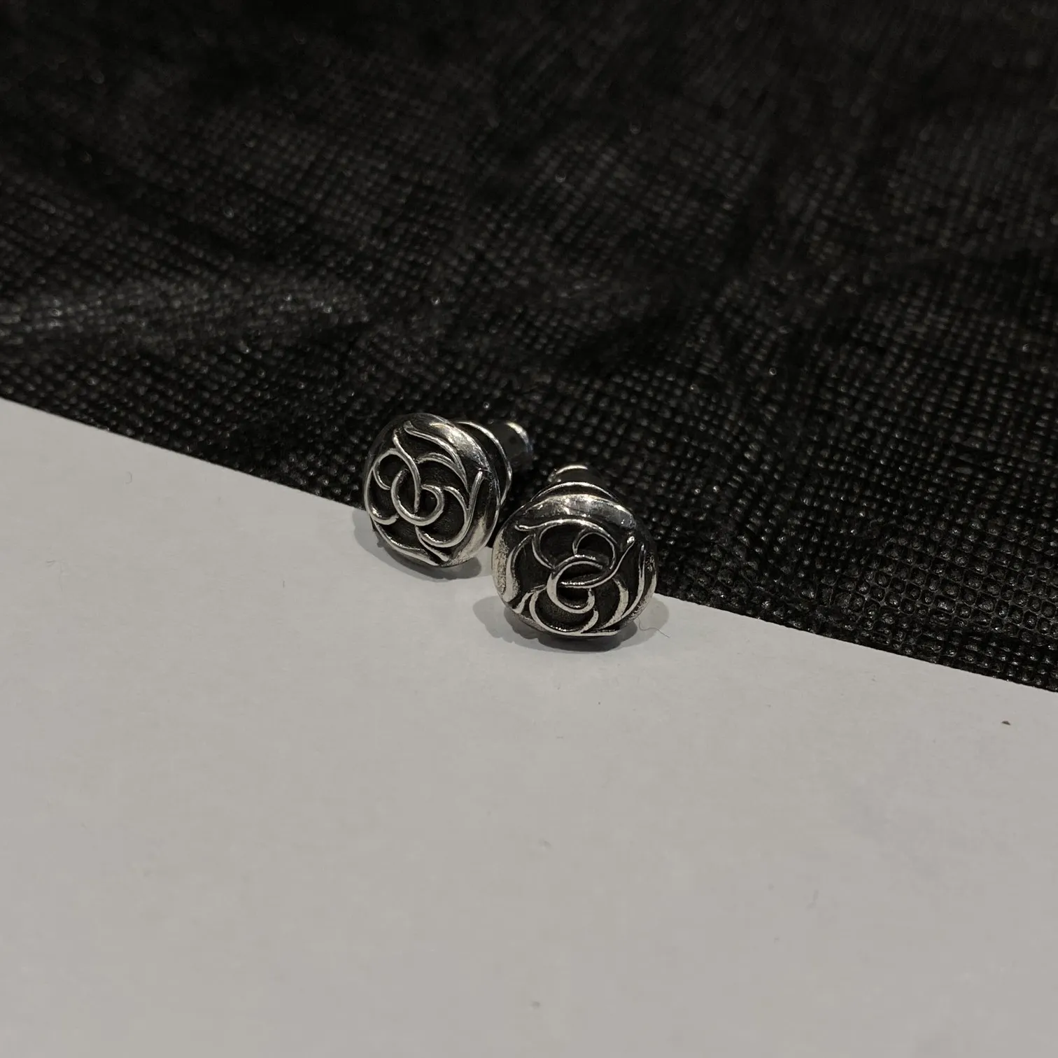 Chrome Hearts シルバー バラモチーフ イヤリング - 画像 (5)