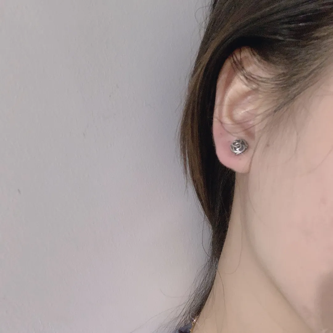 Chrome Hearts シルバー バラモチーフ イヤリング - 画像 (7)