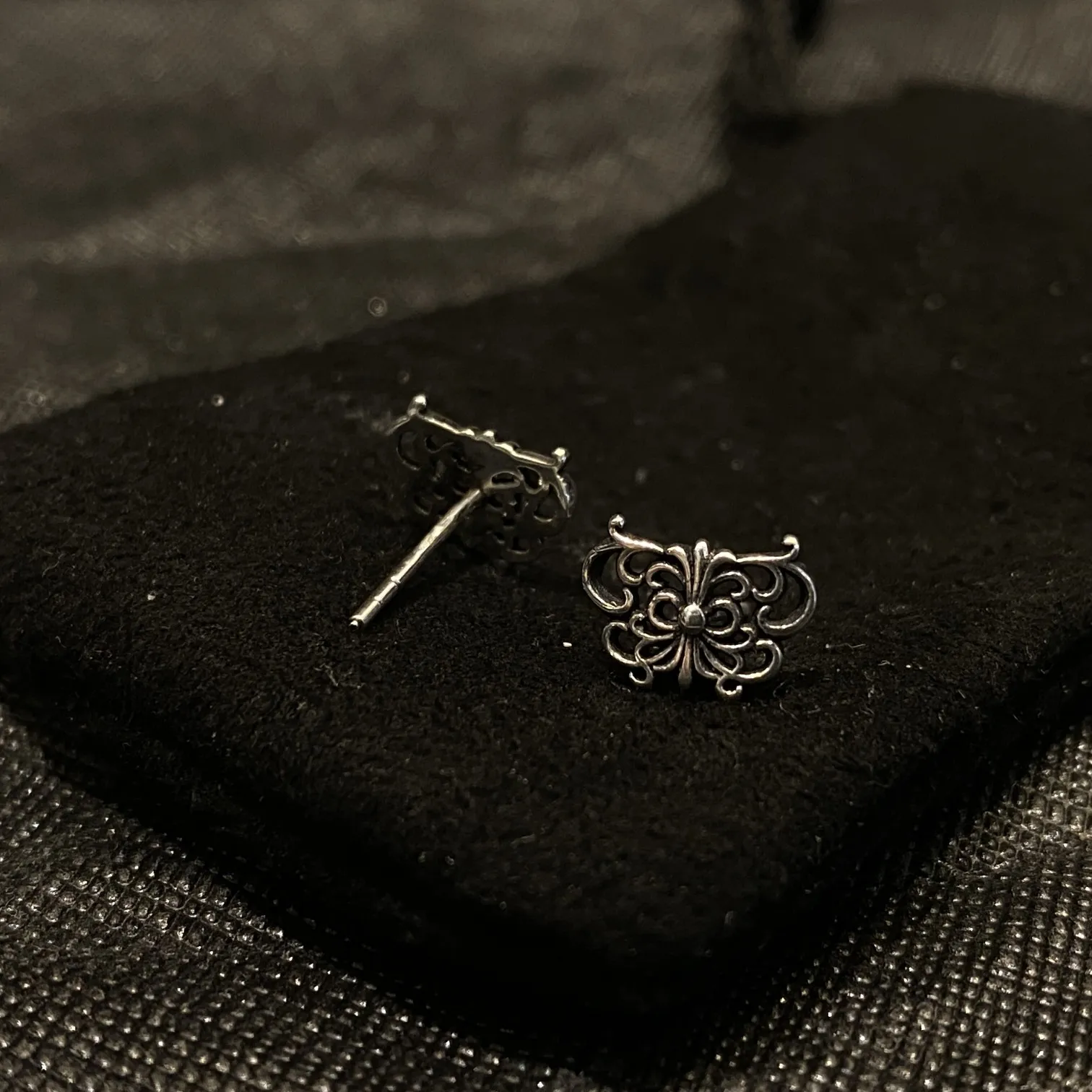 Chrome Hearts シルバー バタフライ フラワーイヤリング - 画像 (5)