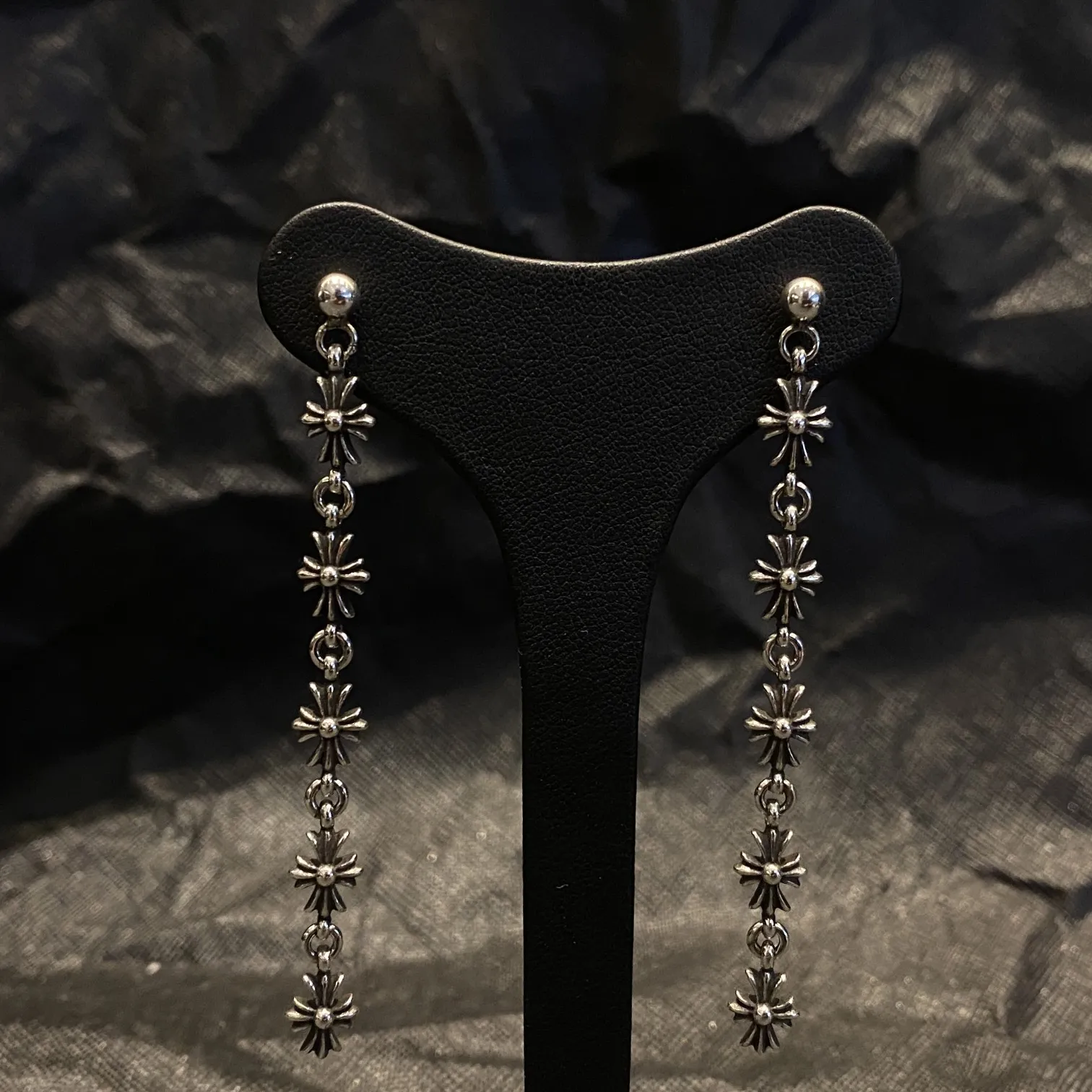 Chrome Hearts シルバー クロスフラワーイヤリング - 画像 (5)