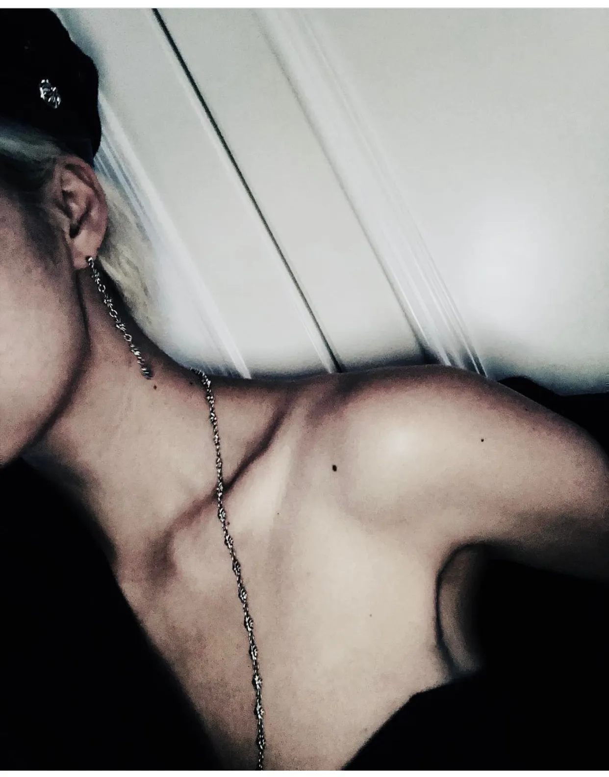 Chrome Hearts シルバー クロスフラワーイヤリング - 画像 (8)