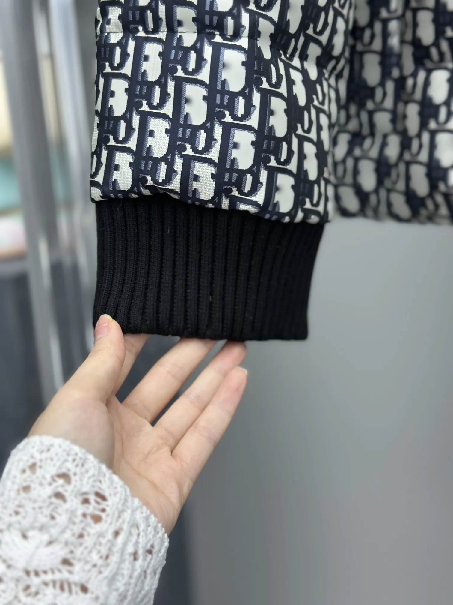 Dior オールドフラワー+ネイビーVネックダウンジャケット - 画像 (7)