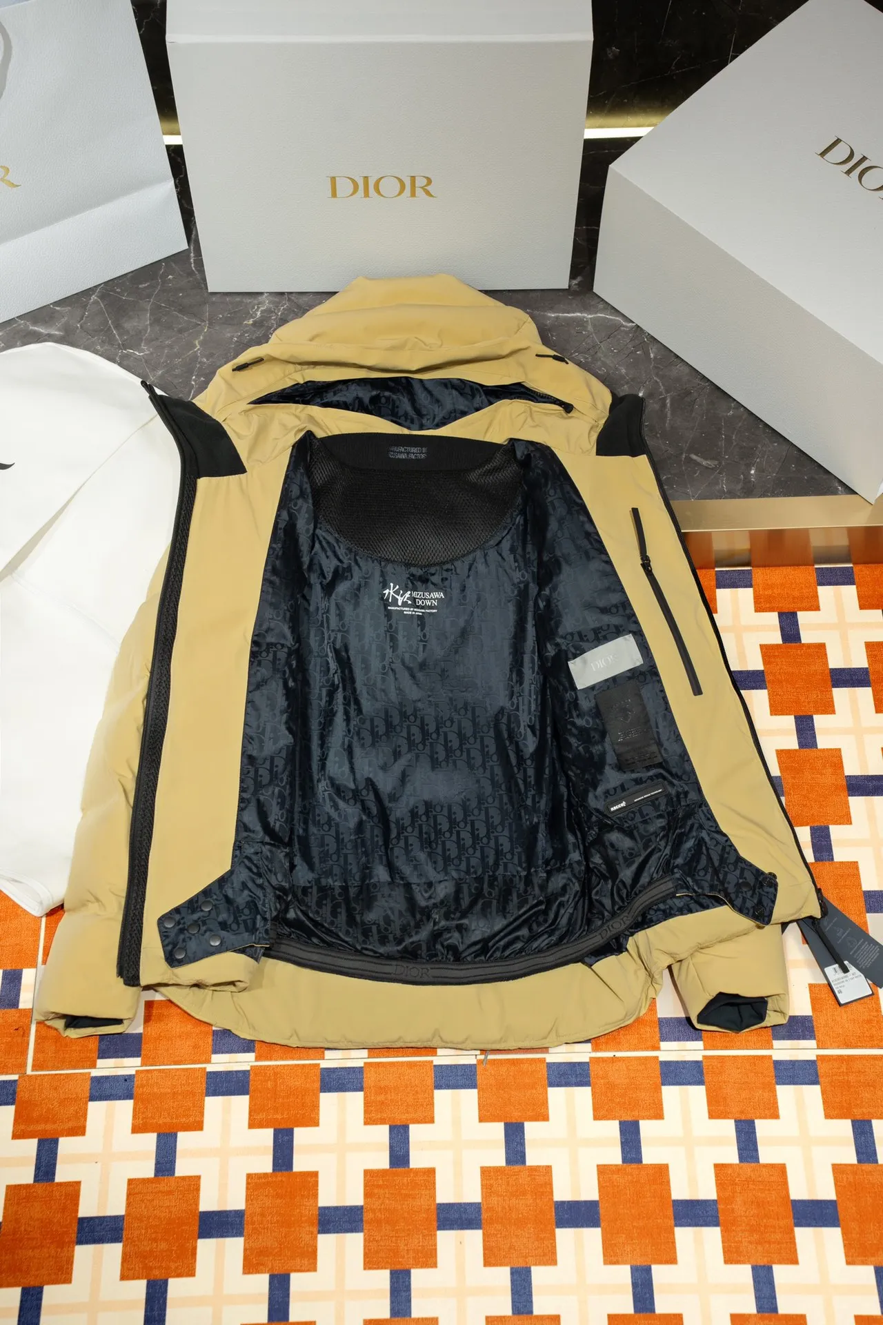 Christian Dior x Descente スキーウェア イエロー 重工羽毛 - 画像 (9)