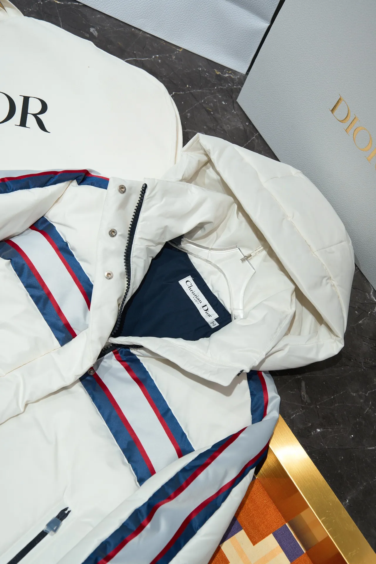 Dior ホワイト 連帽付きダウンジャケット - 画像 (6)