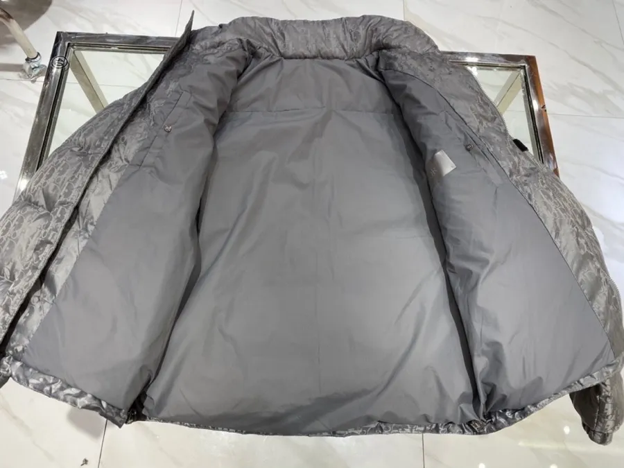 Dior グレーダウンジャケット ロゴプリント - 画像 (9)