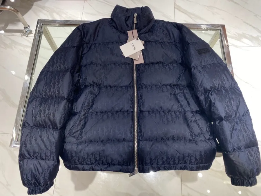 Christian Dior ダークブルーダウンジャケット