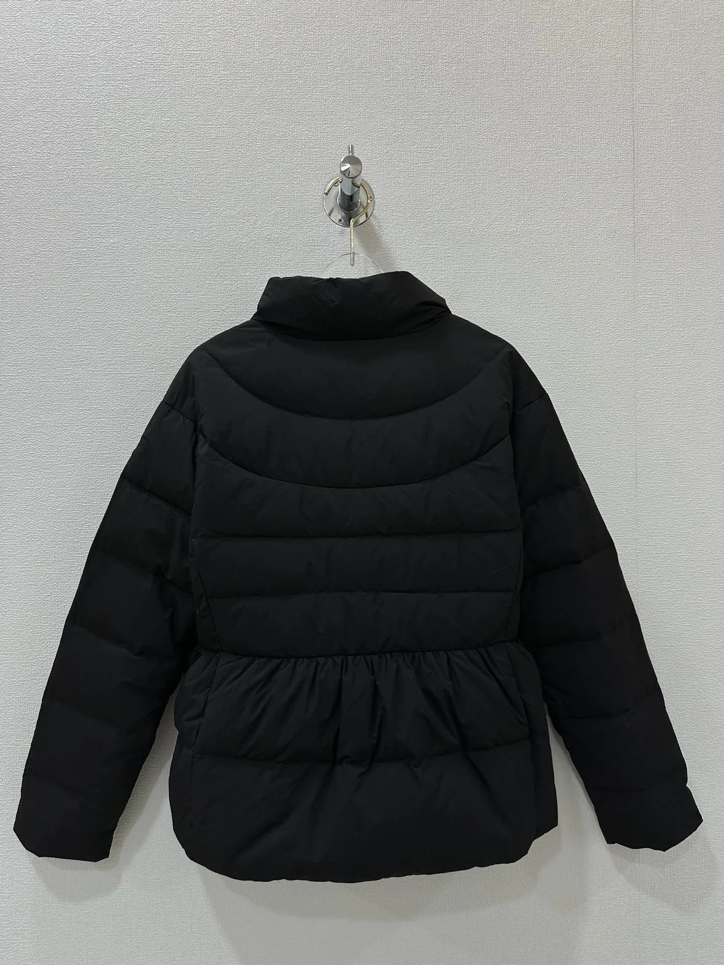 Christian Dior 黒 ウエストシェイプ ダウンジャケット - 画像 (3)