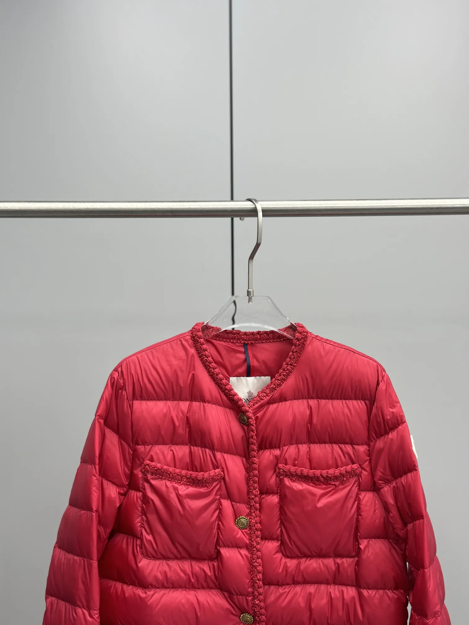 Moncler ARISTEO レディースダウンジャケット 赤 - 画像 (3)