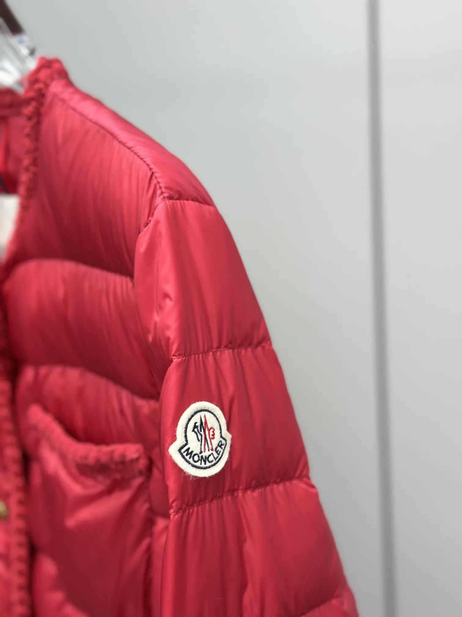 Moncler ARISTEO レディースダウンジャケット 赤 - 画像 (5)