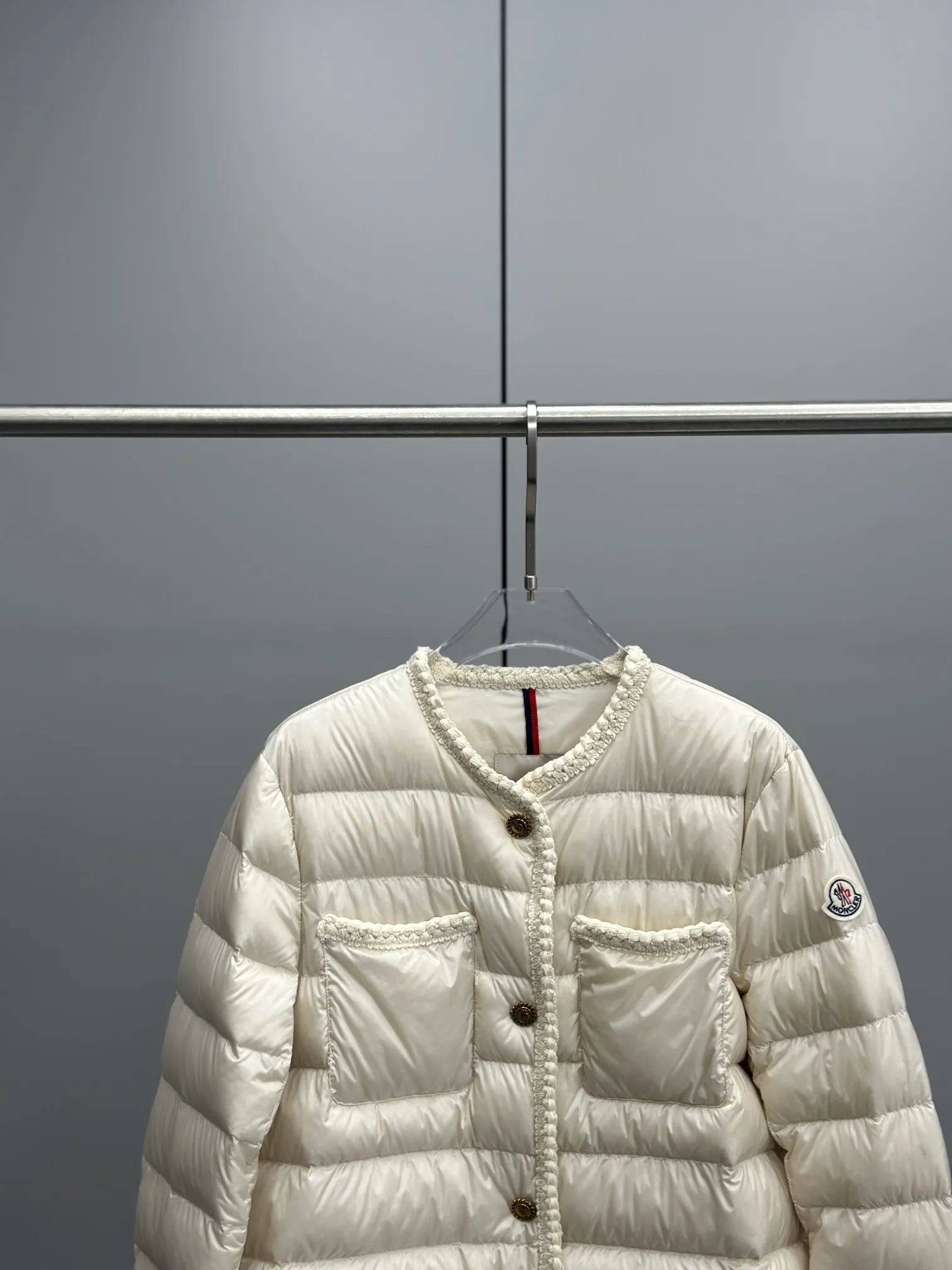 Moncler ARISTEO 女性軽量ダウンジャケット クリーム色 - 画像 (3)