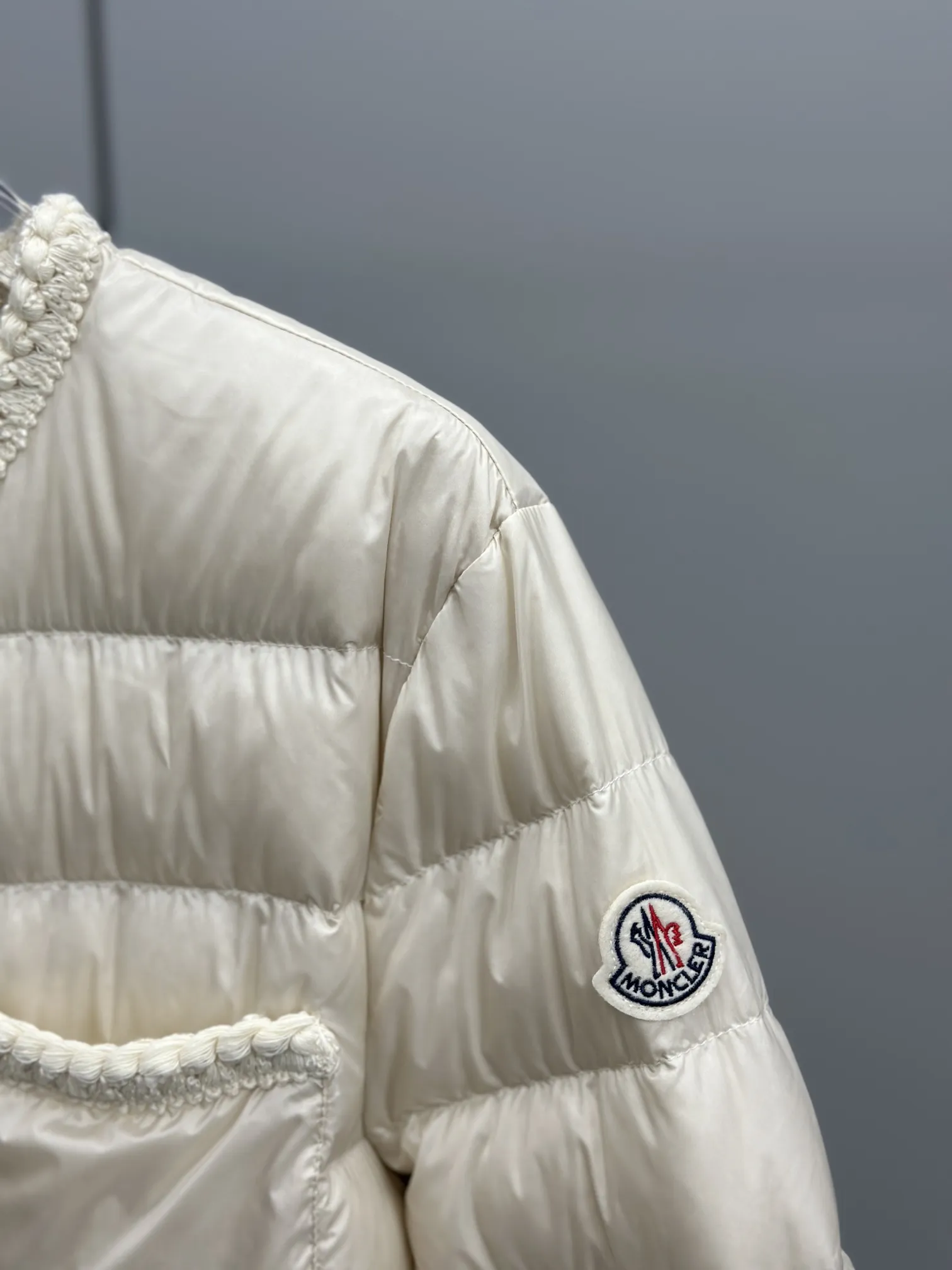 Moncler ARISTEO 女性軽量ダウンジャケット クリーム色 - 画像 (5)