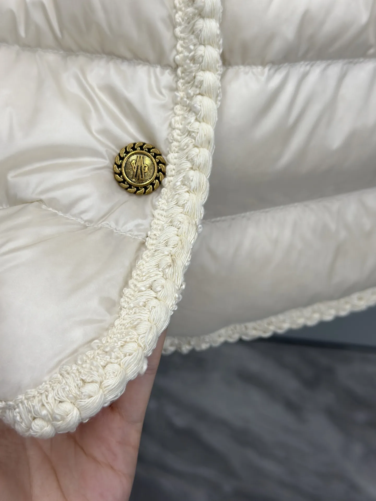 Moncler ARISTEO 女性軽量ダウンジャケット クリーム色 - 画像 (8)