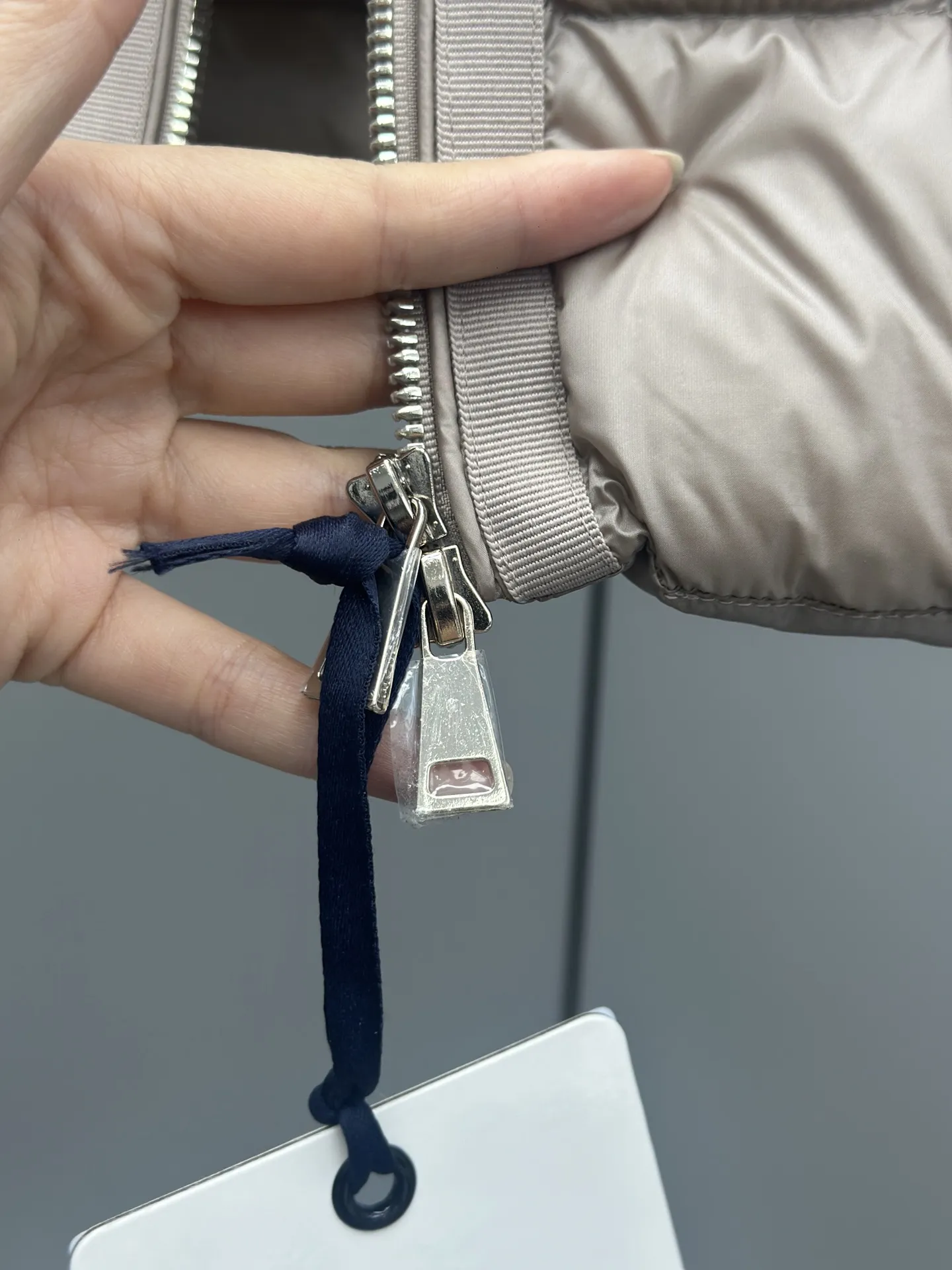 Moncler Monc1er Laurine ダウンジャケット 黒・カーキ・ピンク - 画像 (7)