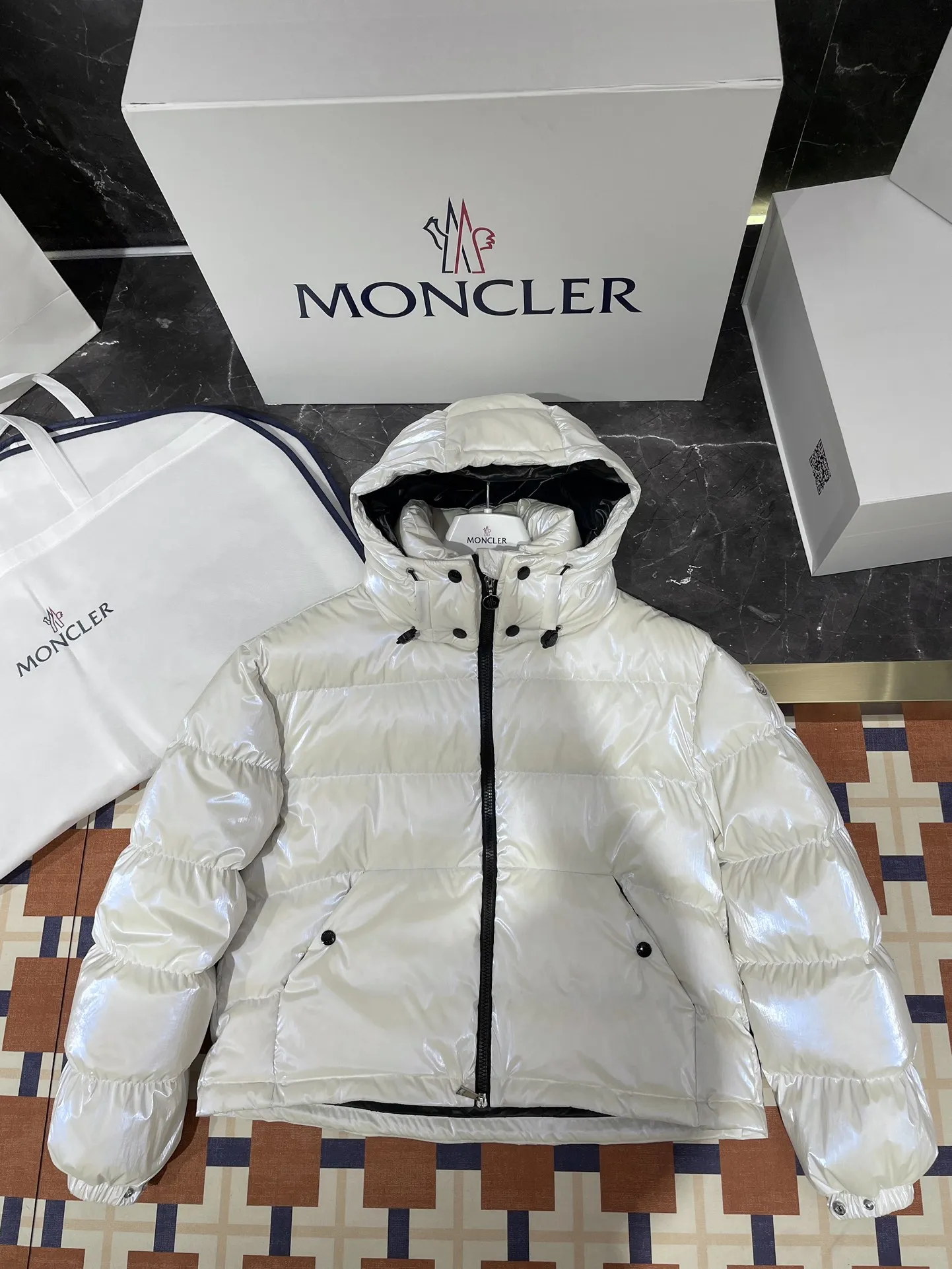 Moncler ダウンジャケット - 画像 (5)