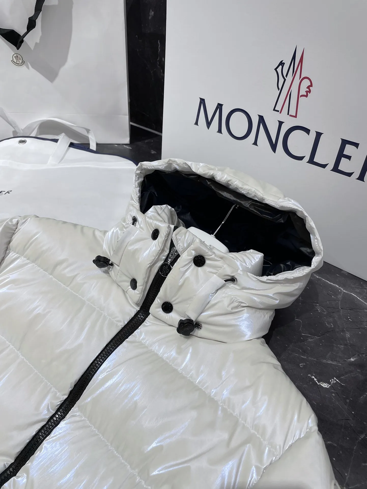 Moncler ダウンジャケット - 画像 (6)
