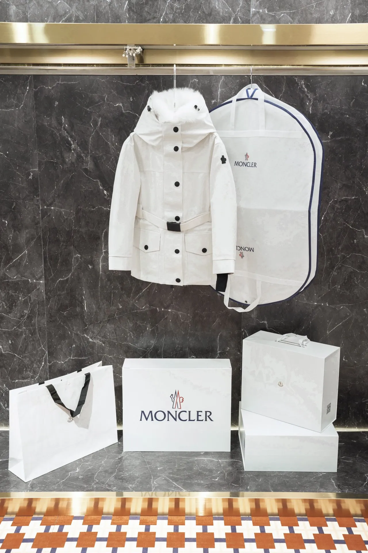 Moncler 白 狐の毛糸ダウン重工業スキーウェア - 画像 (4)