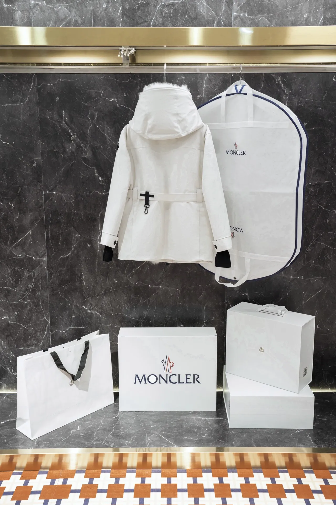Moncler 白 狐の毛糸ダウン重工業スキーウェア - 画像 (5)