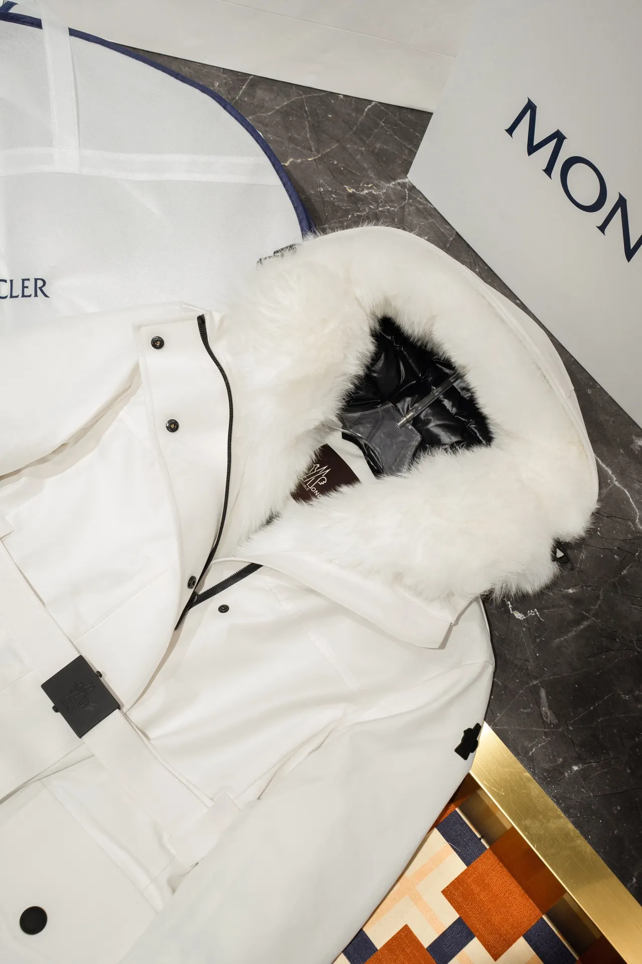 Moncler 白 狐の毛糸ダウン重工業スキーウェア - 画像 (6)
