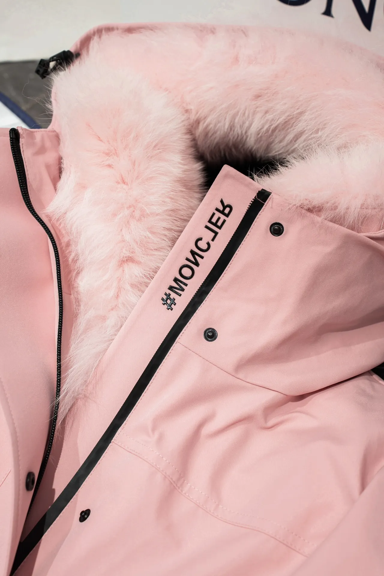 Moncler ピンク狐の毛糸ダウン重工業スキーウェア - 画像 (8)