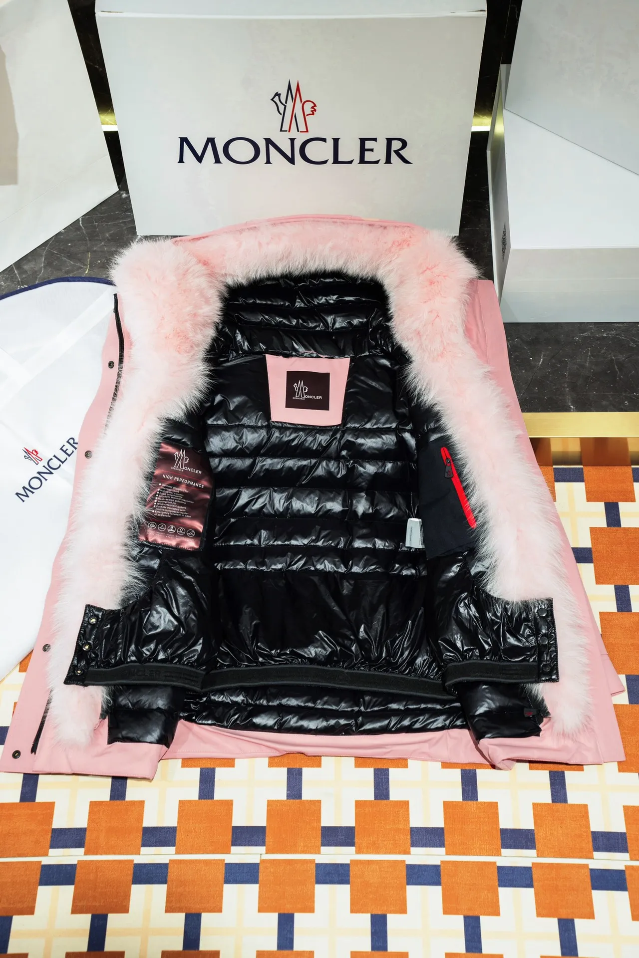 Moncler ピンク狐の毛糸ダウン重工業スキーウェア - 画像 (9)