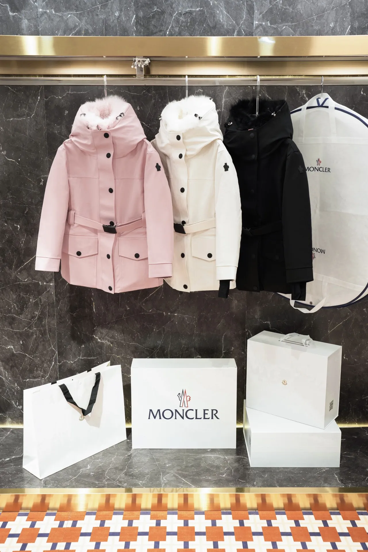 Moncler ピンク狐の毛糸ダウン重工業スキーウェア - 画像 (10)