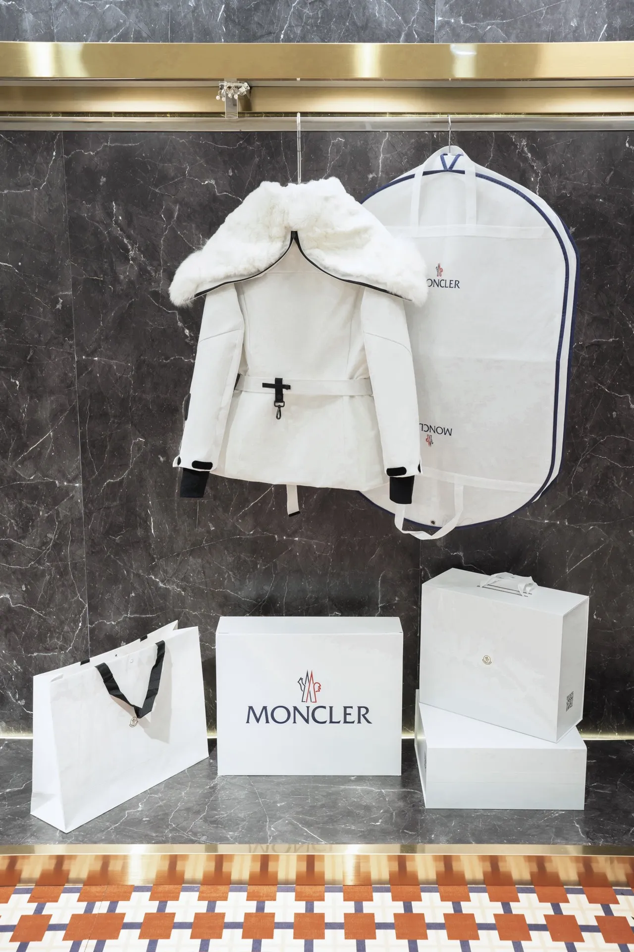 Moncler 白いショールスタイルスキージャケット - 画像 (4)