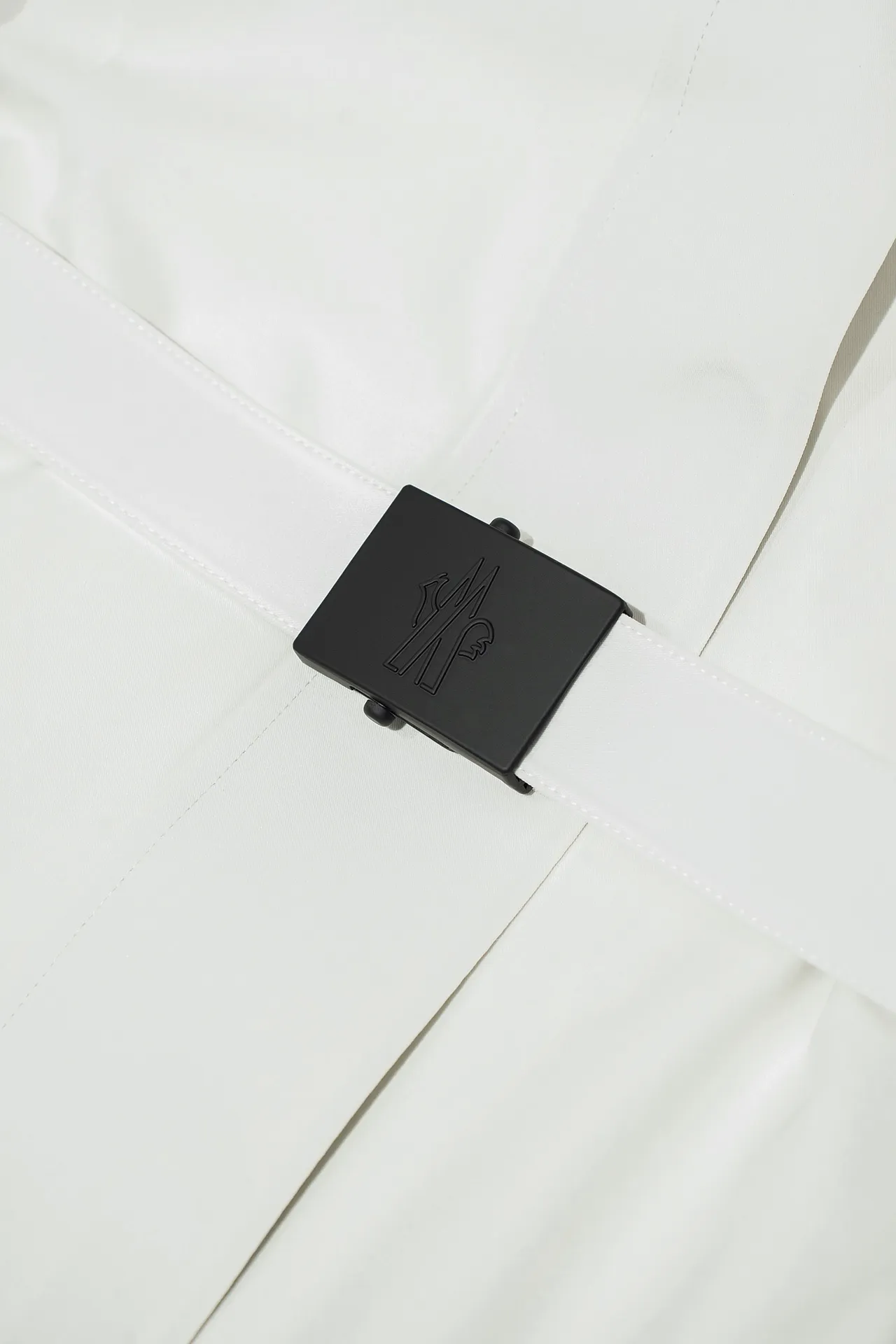 Moncler 白いショールスタイルスキージャケット - 画像 (8)