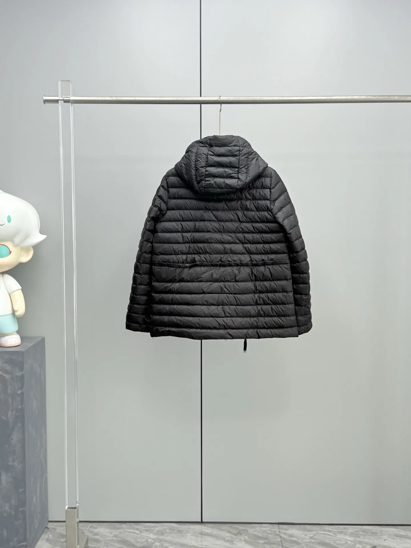 モンクレール ライエ フード付きダウンジャケット ブラック - 画像 (3)