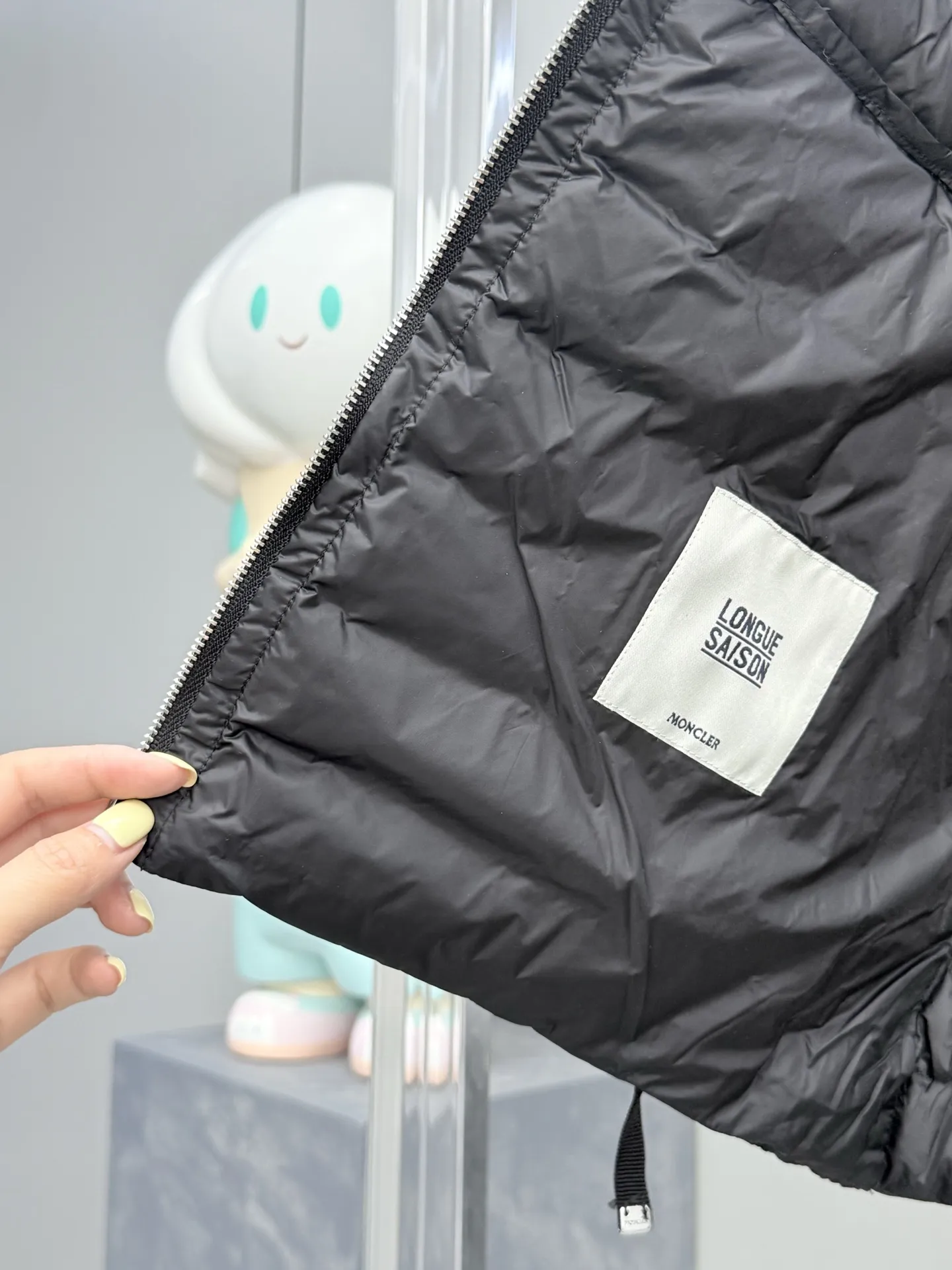 モンクレール ライエ フード付きダウンジャケット ブラック - 画像 (8)